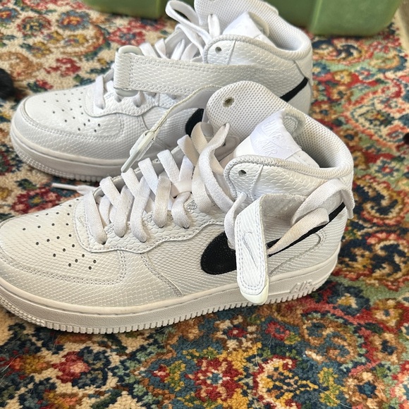Nike Shoes - Nike White and Black Women's Sneakers